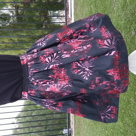 Alice + Olivia Skirt - Picture 3 of 10